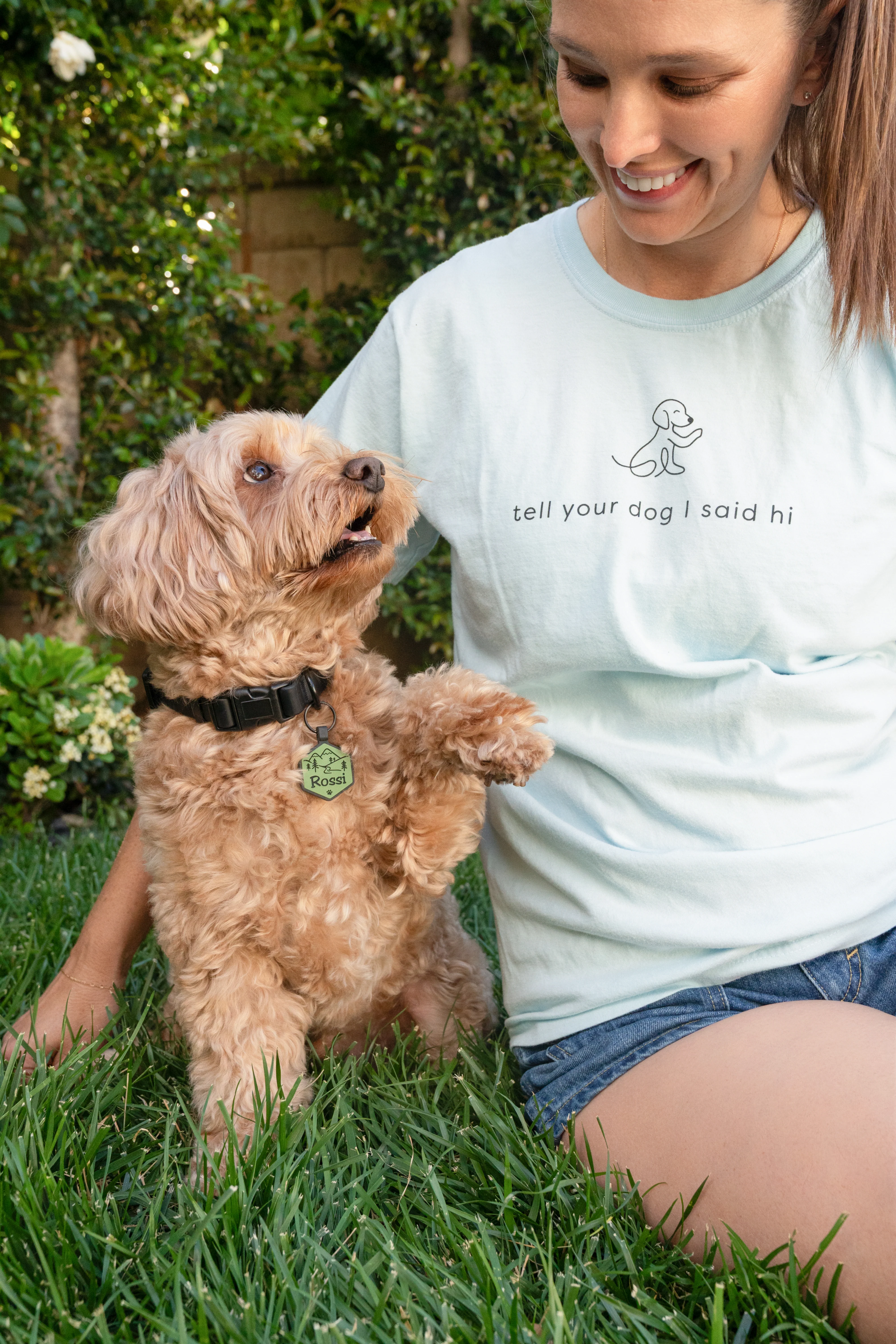 Waving Dog Tee - Spun Sugar - Image 3